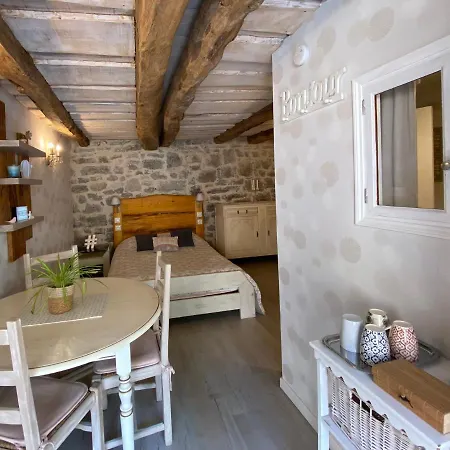 Celezen Guest house *